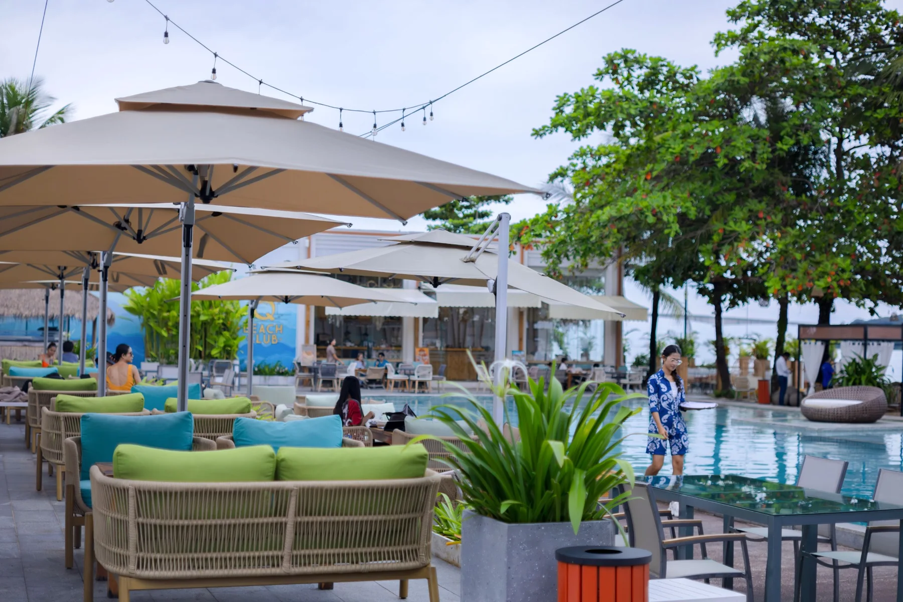 Swimming pool